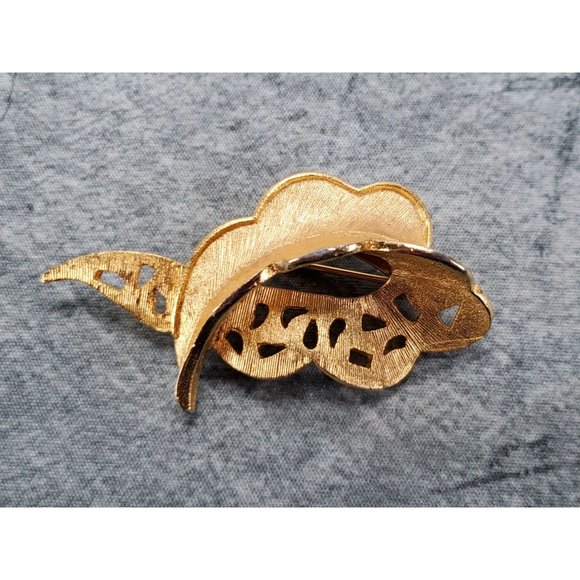 Unknown Jewelry - Gold Tone Leaf Petal Brooch Pin